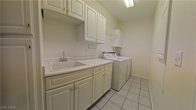 2050 West WARM SPRINGS Road 2921, Henderson, NV 89014