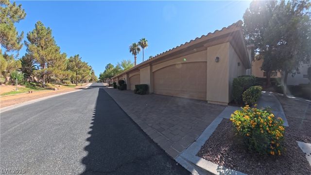 2050 West WARM SPRINGS Road 2921, Henderson, NV 89014