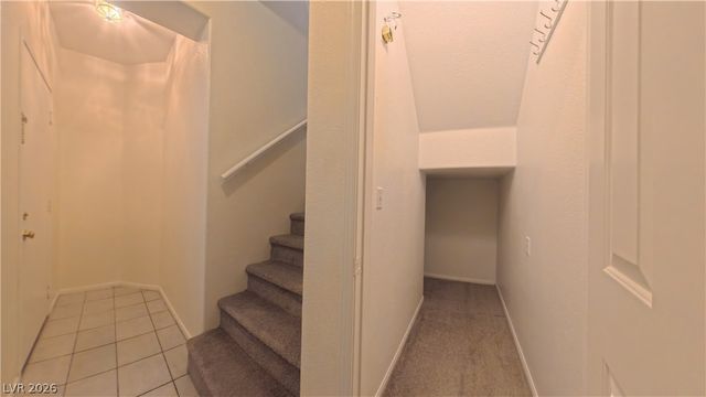 2050 West WARM SPRINGS Road 2921, Henderson, NV 89014