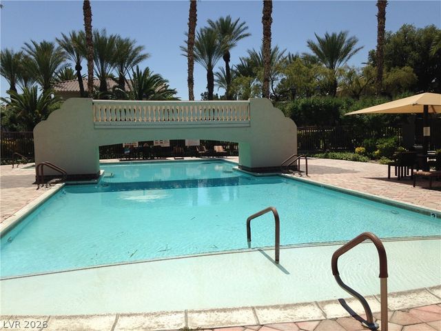 2050 West WARM SPRINGS Road 2921, Henderson, NV 89014