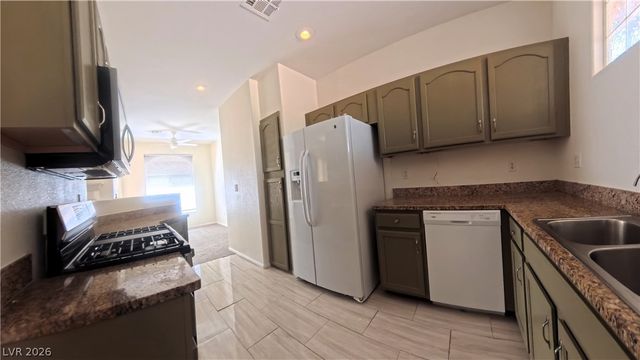 2050 West WARM SPRINGS Road 2921, Henderson, NV 89014