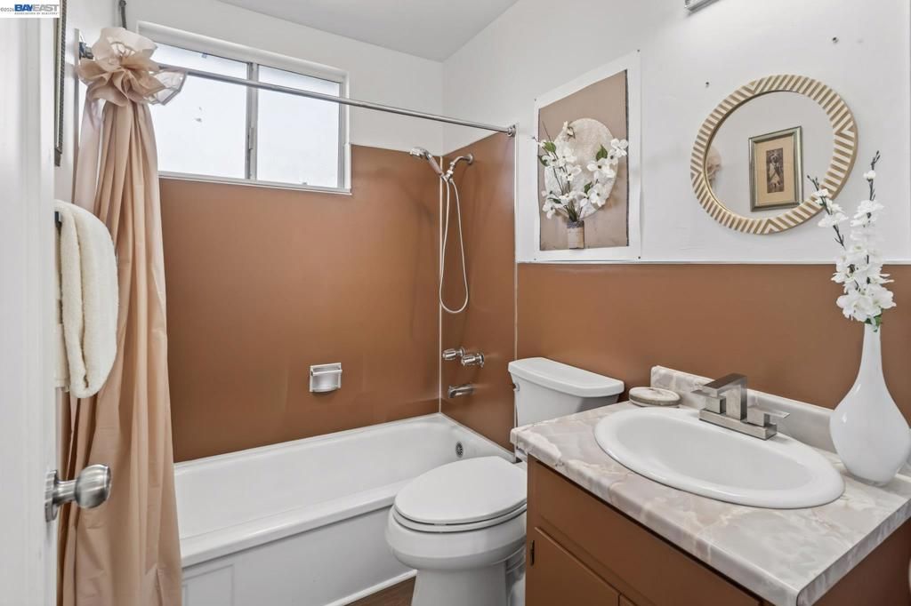 Image 17 of property listing at 4217 Jenkins Way, Richmond, CA 94806