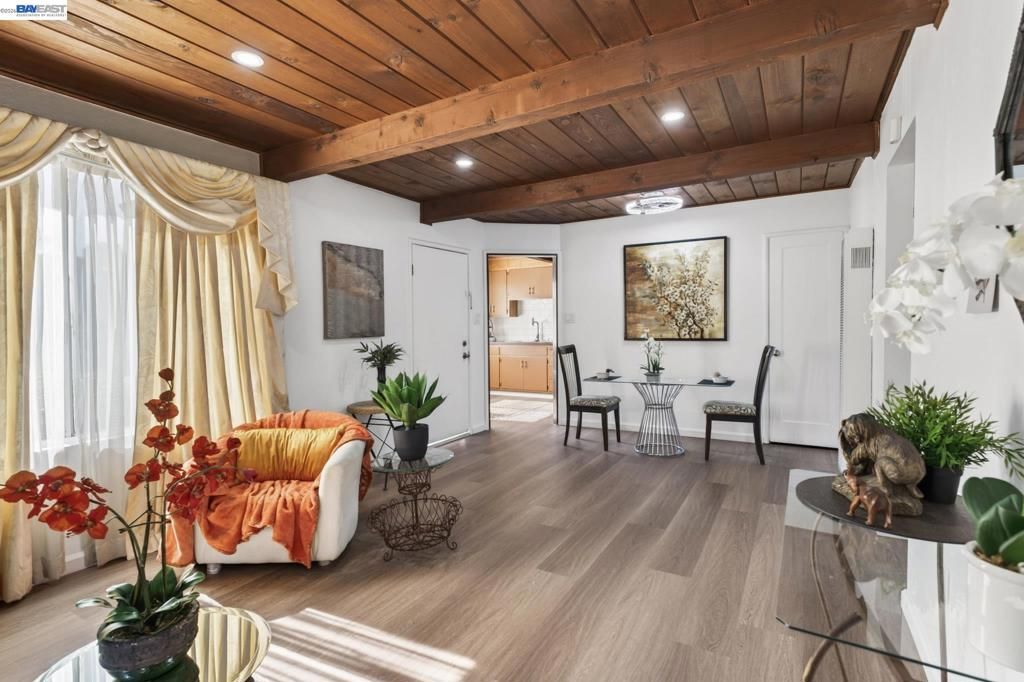 Image 7 of property listing at 4217 Jenkins Way, Richmond, CA 94806