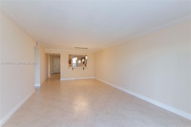 545 SE 12th St 305, Dania Beach, FL 33004