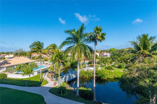 545 SE 12th St 305, Dania Beach, FL 33004