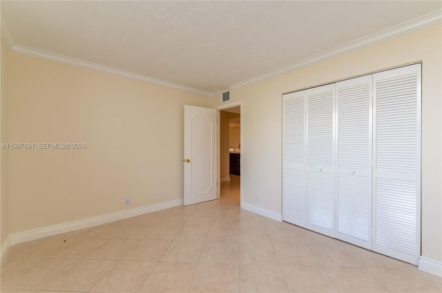 545 SE 12th St 305, Dania Beach, FL 33004