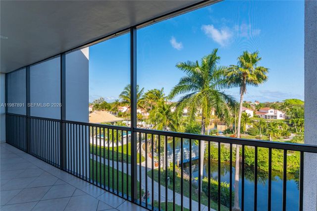 545 SE 12th St 305, Dania Beach, FL 33004