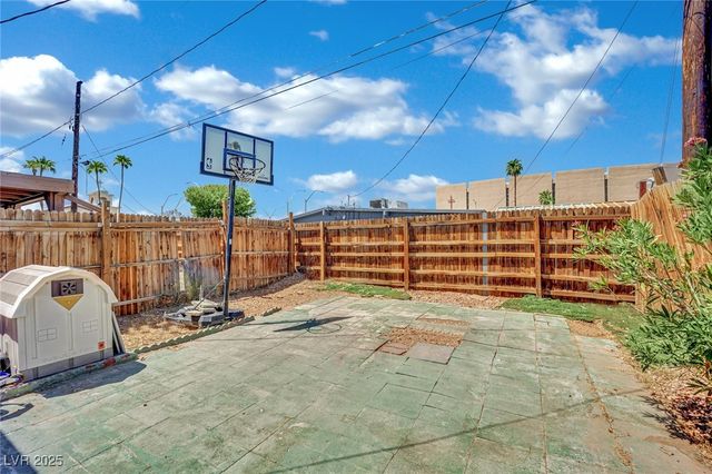 1205 Phillips Avenue, Las Vegas, NV 89104