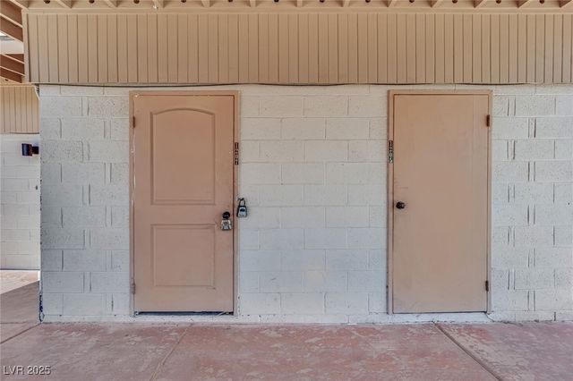 1205 Phillips Avenue, Las Vegas, NV 89104