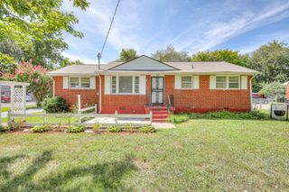 1018 Hunt St, Murfreesboro, TN 37130