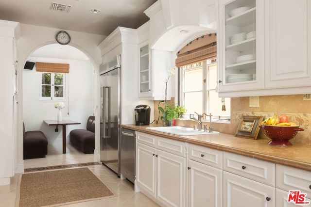 703 Palisades Beach Road, Santa Monica, CA 90402