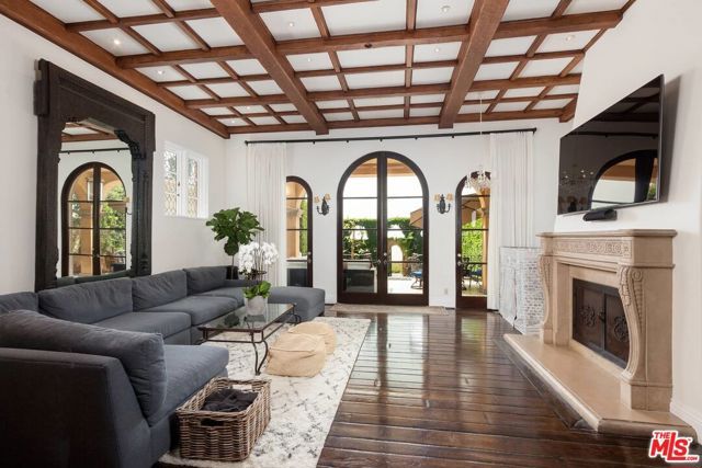 703 Palisades Beach Road, Santa Monica, CA 90402
