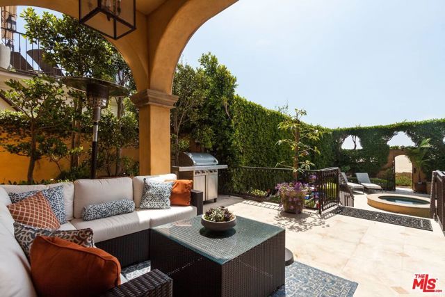 703 Palisades Beach Road, Santa Monica, CA 90402