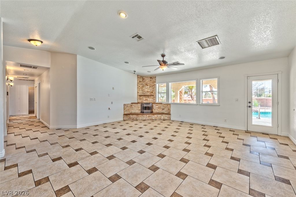 5745 West Meranto Avenue, Las Vegas, NV 89139 — photo 4