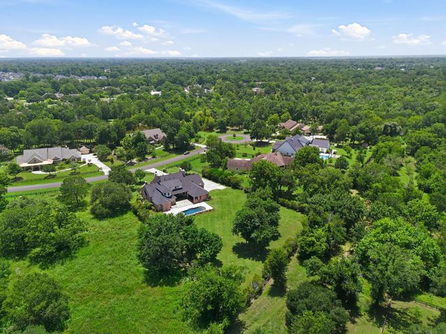 32102 Rolling Woods Trail, Fulshear, TX 77441