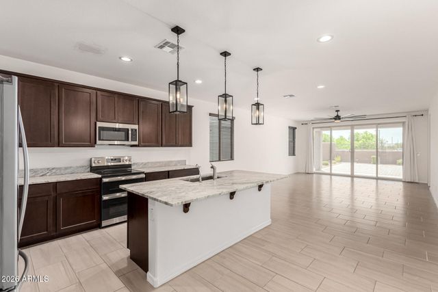 17973 W ASHLEY Drive, Goodyear, AZ 85338