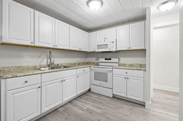 1301 W 25th Street, Riviera Beach, FL 33404