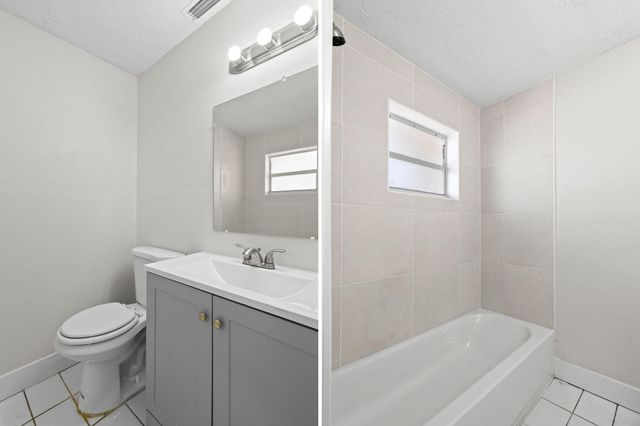1301 W 25th Street, Riviera Beach, FL 33404