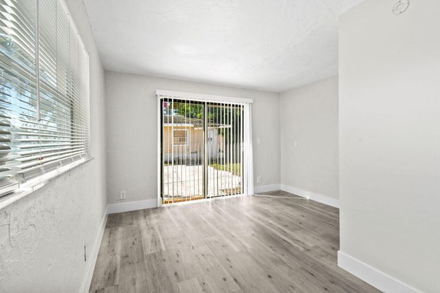 1301 W 25th Street, Riviera Beach, FL 33404