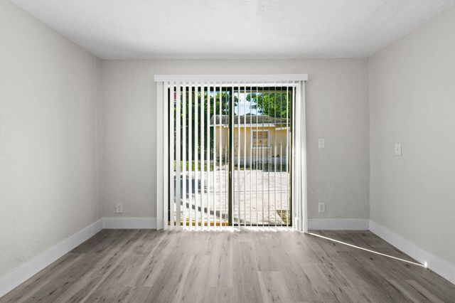 1301 W 25th Street, Riviera Beach, FL 33404