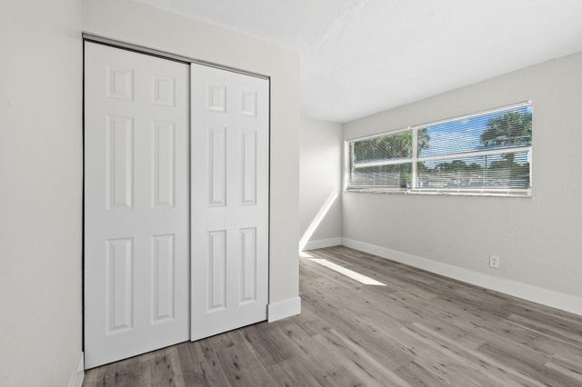 1301 W 25th Street, Riviera Beach, FL 33404