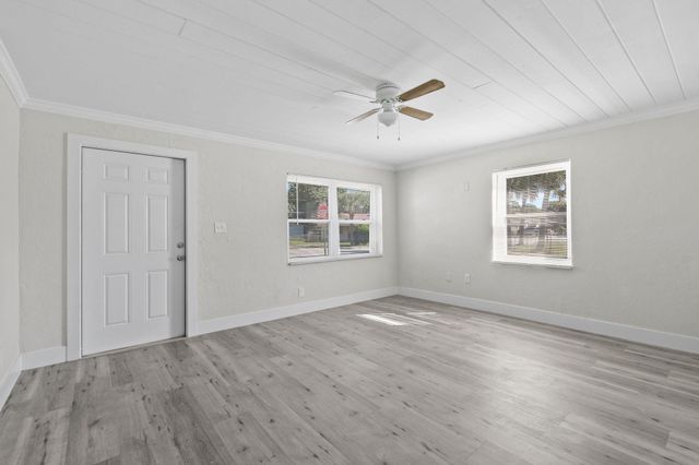 1301 W 25th Street, Riviera Beach, FL 33404