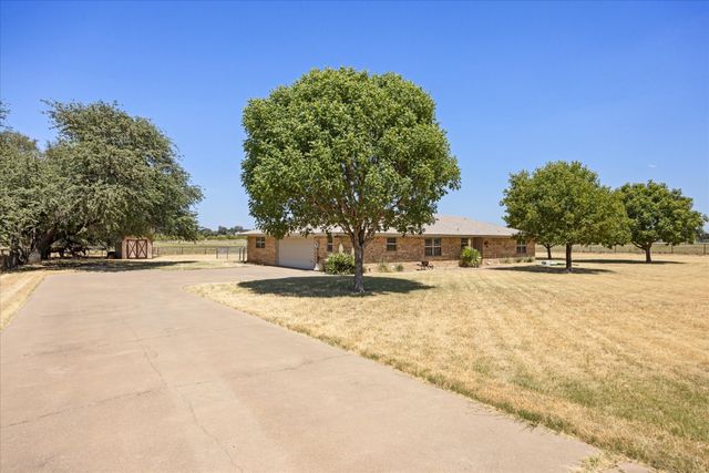 330 Reed Road, Granbury, TX 76049