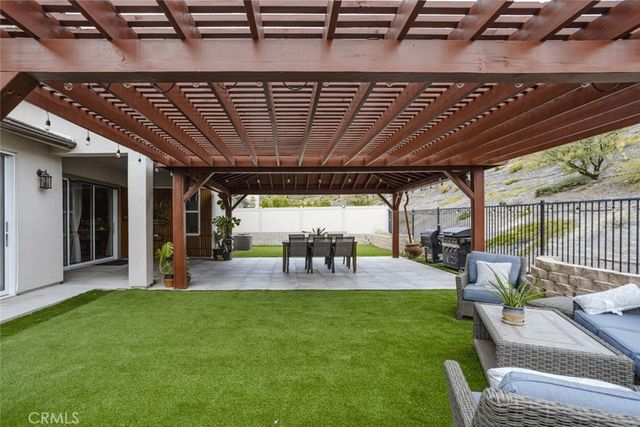 28532 Songbird, Canyon Country, CA 91350