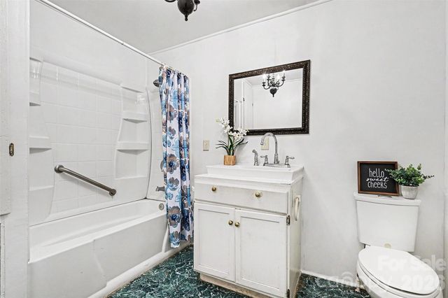 58 Poplar Street, Great Falls, SC 29055