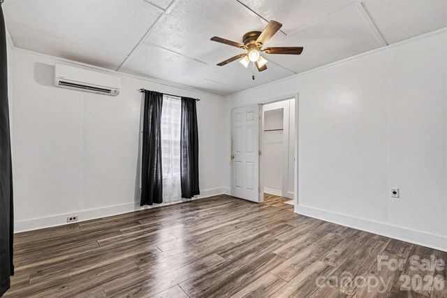 58 Poplar Street, Great Falls, SC 29055