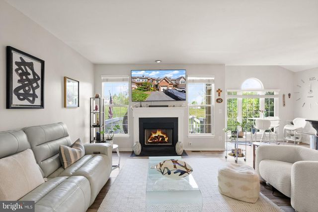 43272 BALTUSROL TER, Ashburn, VA 20147