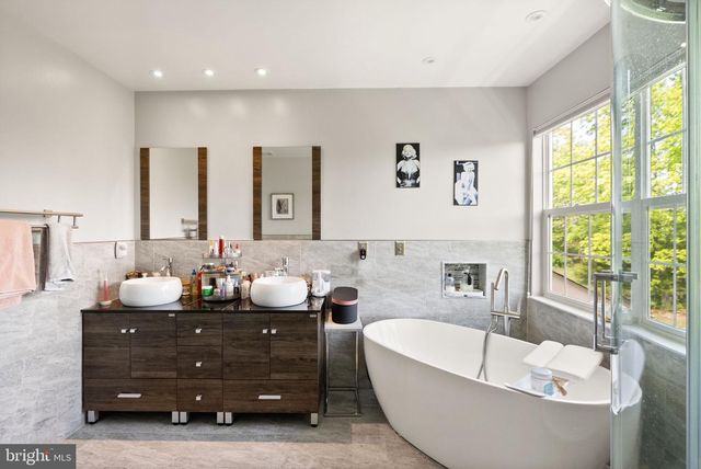 43272 BALTUSROL TER, Ashburn, VA 20147