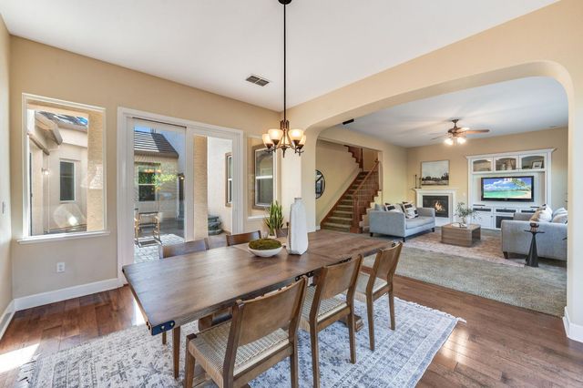 5617 Mariolyn Ct, Elk Grove, CA 95757