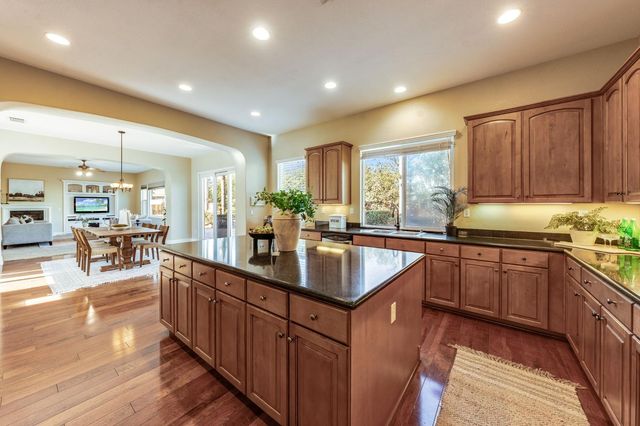 5617 Mariolyn Ct, Elk Grove, CA 95757