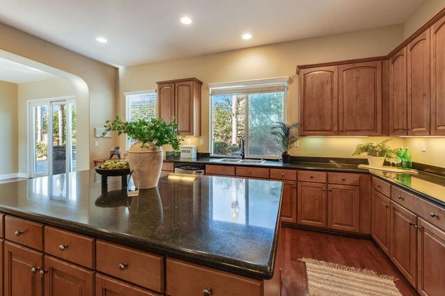5617 Mariolyn Ct, Elk Grove, CA 95757