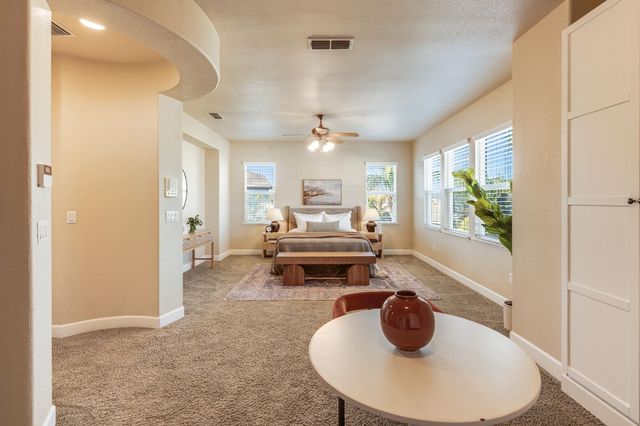 5617 Mariolyn Ct, Elk Grove, CA 95757