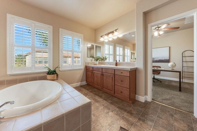 5617 Mariolyn Ct, Elk Grove, CA 95757