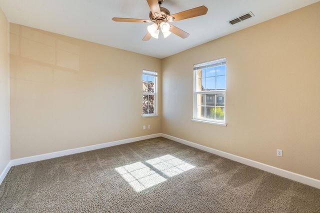 5617 Mariolyn Ct, Elk Grove, CA 95757