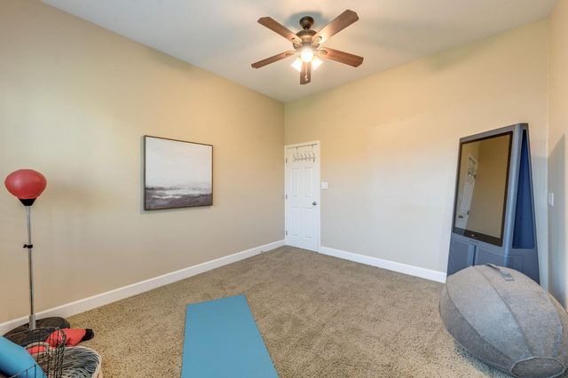 5617 Mariolyn Ct, Elk Grove, CA 95757