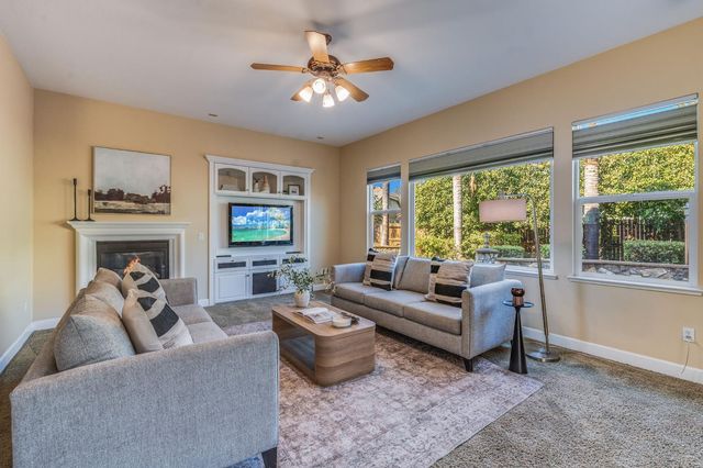 5617 Mariolyn Ct, Elk Grove, CA 95757