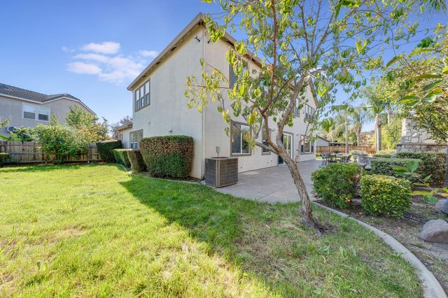 5617 Mariolyn Ct, Elk Grove, CA 95757
