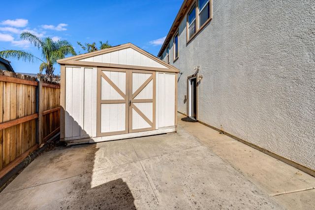 5617 Mariolyn Ct, Elk Grove, CA 95757