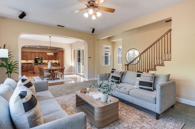 5617 Mariolyn Ct, Elk Grove, CA 95757