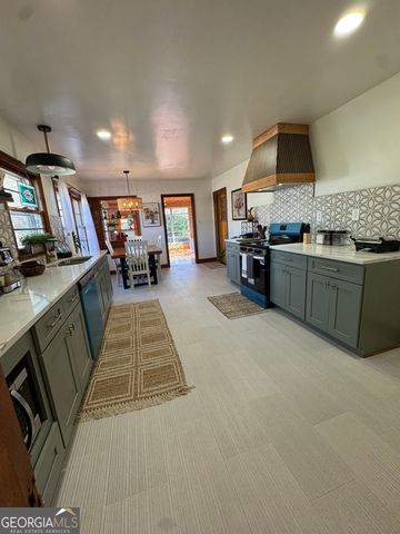 410 Sunset Circle, Forsyth, GA 31029