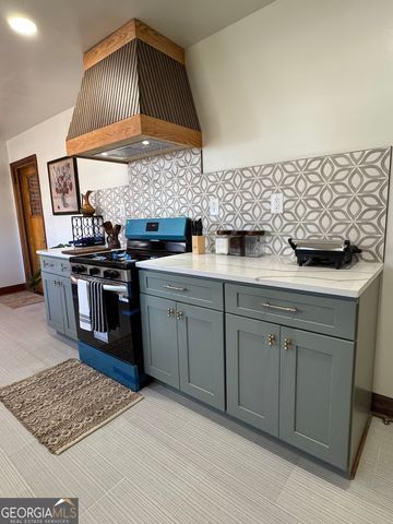 410 Sunset Circle, Forsyth, GA 31029