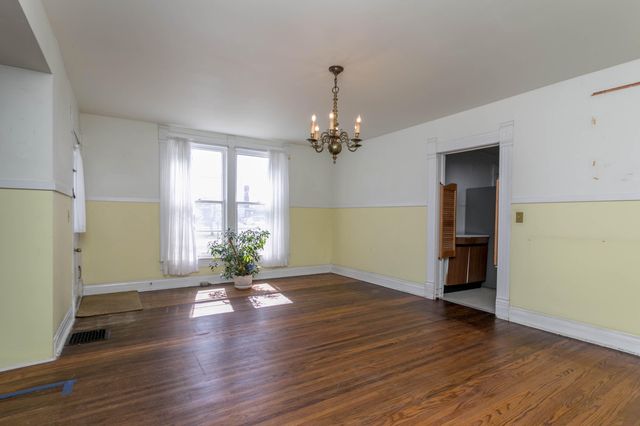 447 S COLLIER ST, Centralia, MO 65240