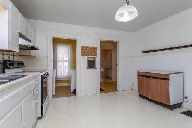 447 S COLLIER ST, Centralia, MO 65240