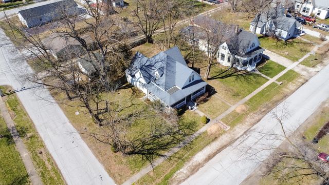 447 S COLLIER ST, Centralia, MO 65240