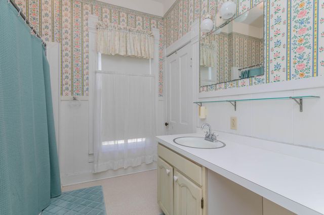 447 S COLLIER ST, Centralia, MO 65240