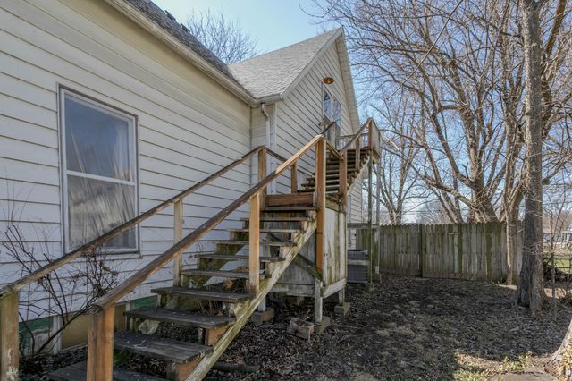 447 S COLLIER ST, Centralia, MO 65240